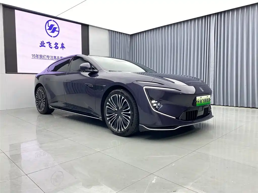 Avatr Avita 12 2026 Ultra EV AWD 2025 - thumbnail 3