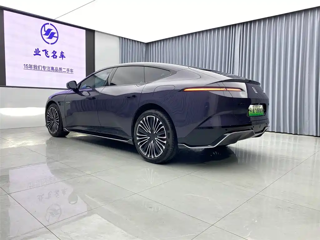 Avatr Avita 12 2026 Ultra EV AWD 2025 - thumbnail 6