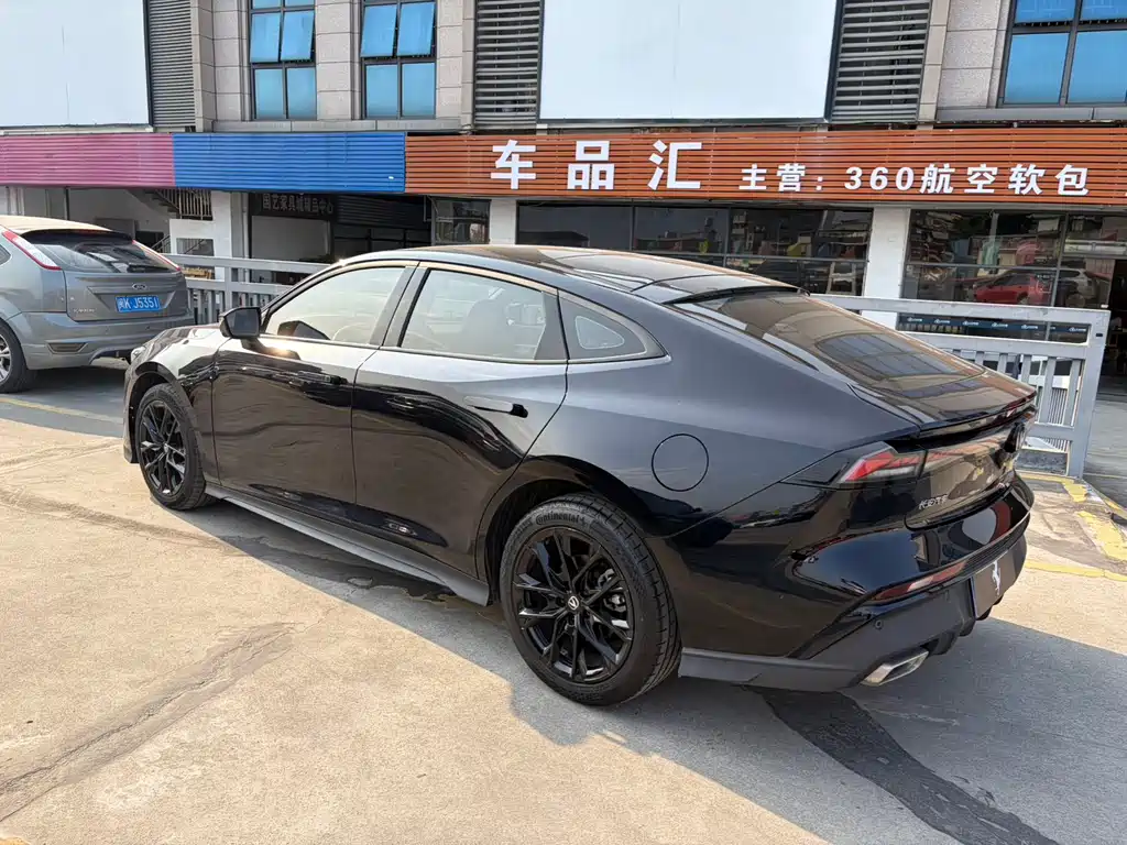 Changan Changan UNI-V 2024 1.5T Premium Edition 2025 - thumbnail 4
