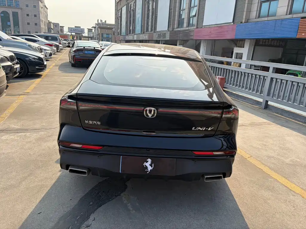 Changan Changan UNI-V 2024 1.5T Premium Edition 2025 - thumbnail 5