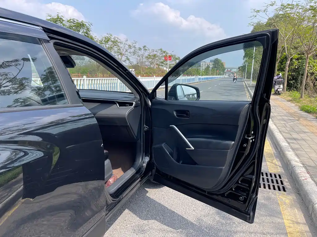 Toyota Crown Kluger 2024 2.0L Intelligent Hybrid Dual Engine Leading Edition 2024 - thumbnail 12