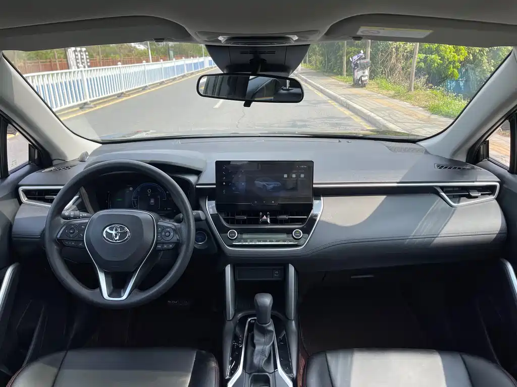 Toyota Crown Kluger 2024 2.0L Intelligent Hybrid Dual Engine Leading Edition 2024 - thumbnail 17