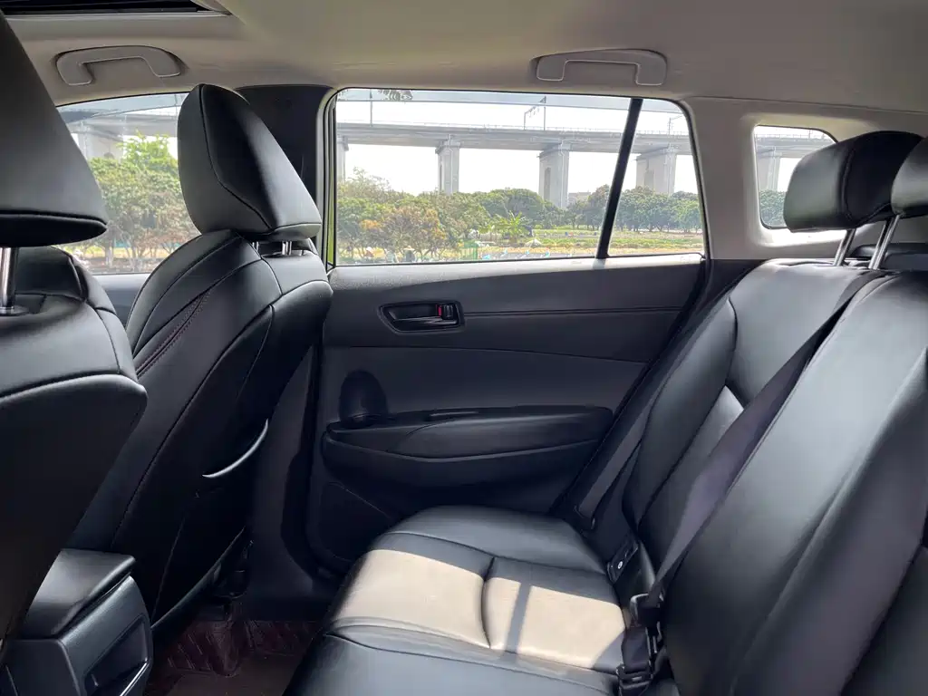 Toyota Crown Kluger 2024 2.0L Intelligent Hybrid Dual Engine Leading Edition 2024 - thumbnail 27