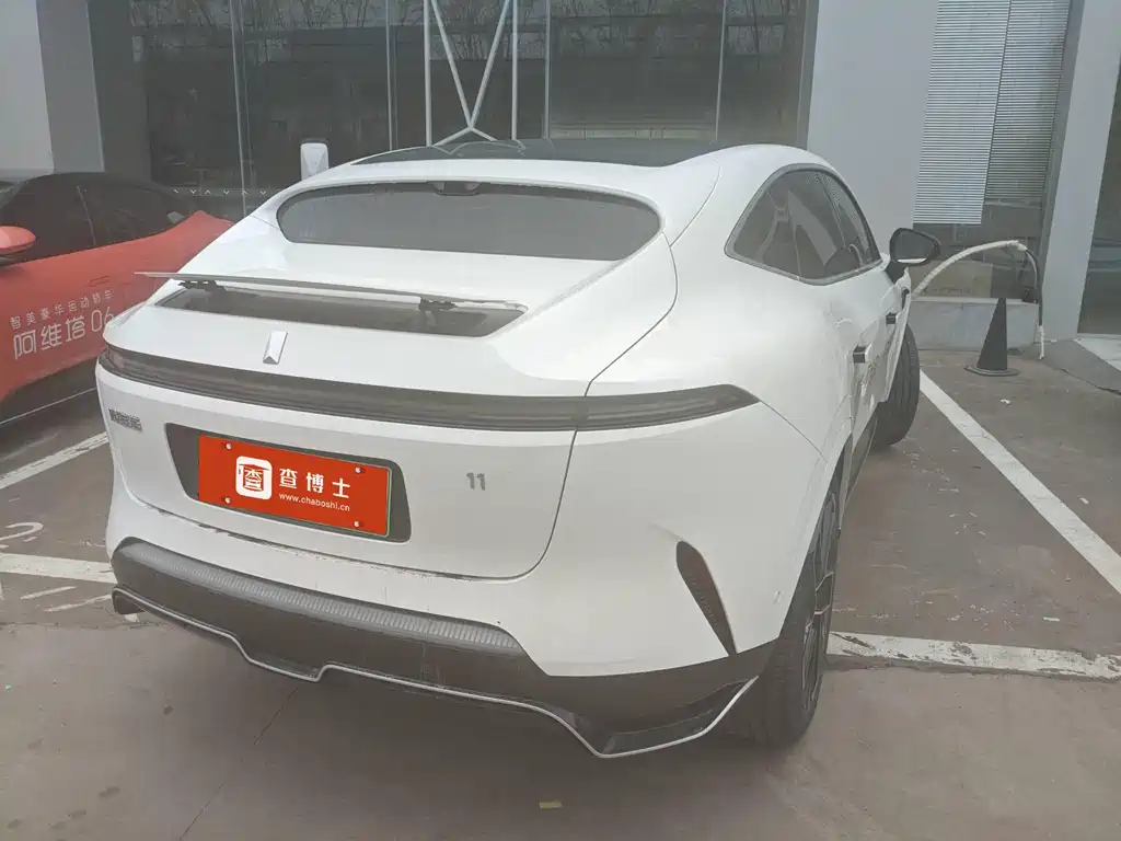 Avatr AVATR 11 2024 580 Tri-Laser AWD Luxury Edition 2024 - thumbnail 2