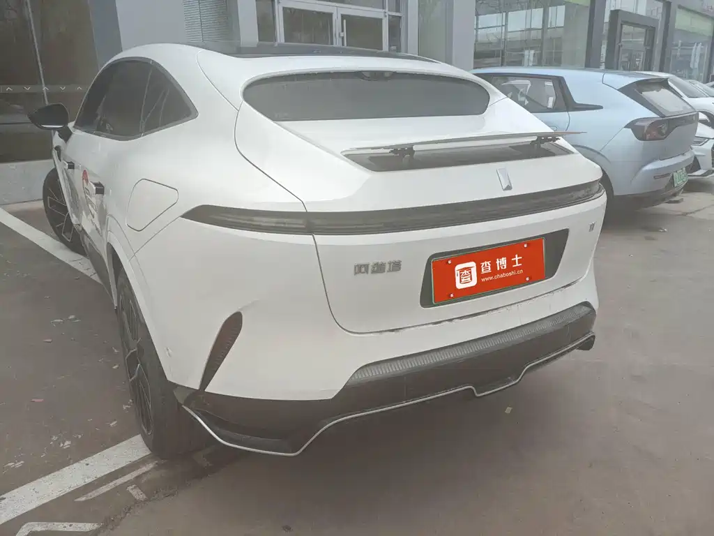 Avatr AVATR 11 2024 580 Tri-Laser AWD Luxury Edition 2024 - thumbnail 4