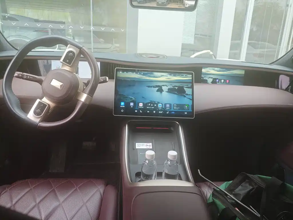 Avatr AVATR 11 2024 580 Tri-Laser AWD Luxury Edition 2024 - thumbnail 5