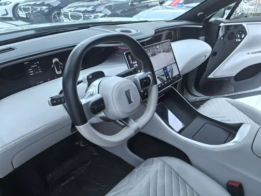 Avatr AVATR 11 2024 580 Tri-Laser AWD Luxury Edition 2024 - thumbnail 10