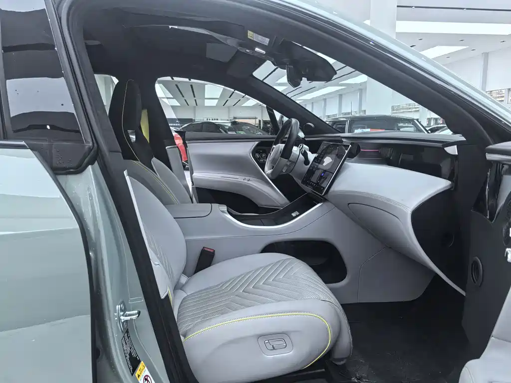 Avatr AVATR 11 2024 580 Tri-Laser AWD Luxury Edition 2024 - thumbnail 12