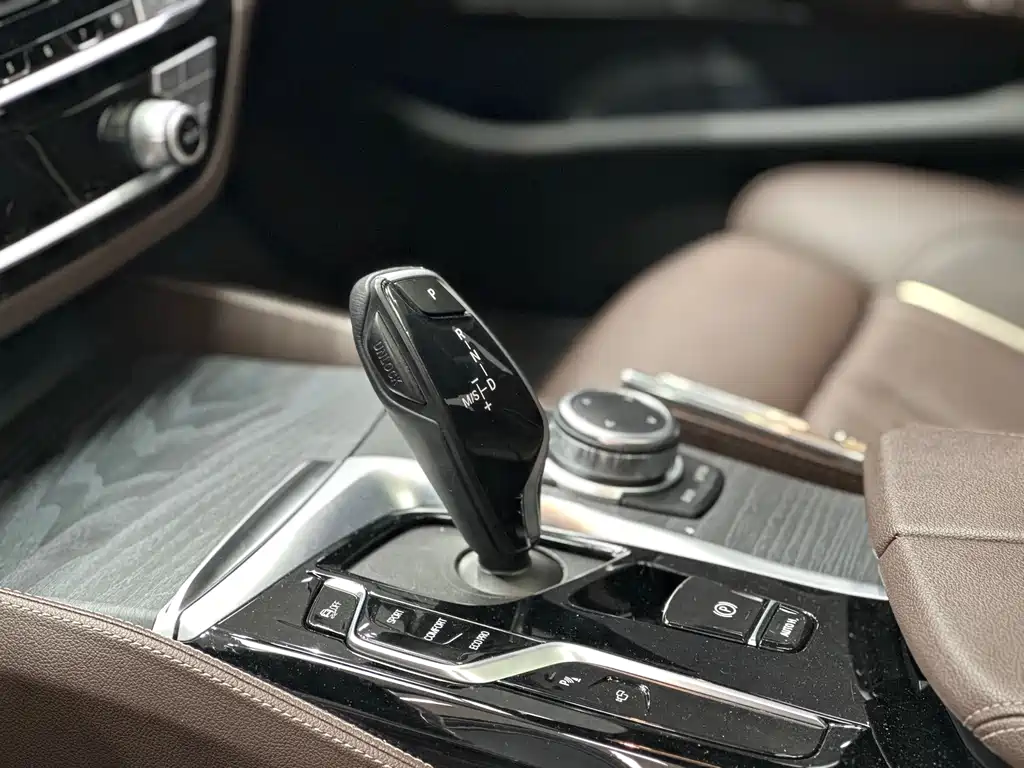 BMW BMW 5 Series 2022 Model Update 2 530Li Premium M Sport Package 2022 - thumbnail 7