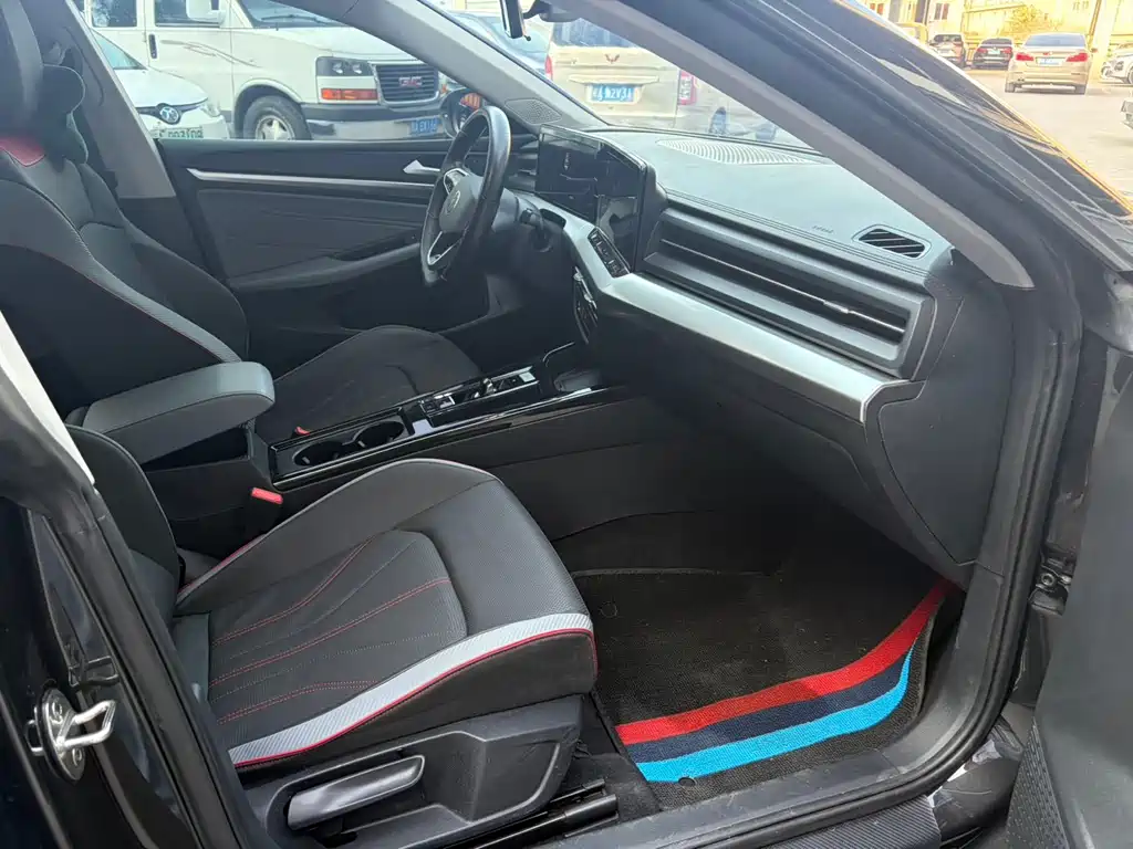 Volkswagen Lamando 2023 Lamando L 280TSI DSG Hot Edition 2023 - thumbnail 8