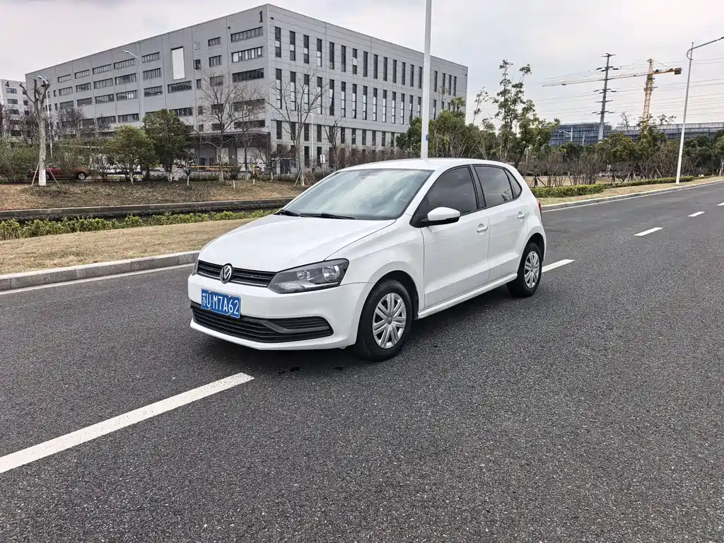 Volkswagen Volkswagen Polo 2016 1.4L Automatic Fashion Edition 2016