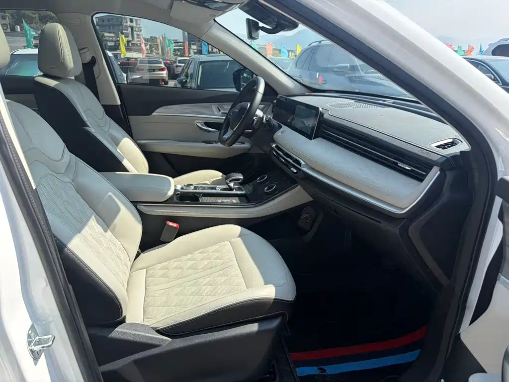 Jetour Jetour X70 Plus 2023 2.0T DCT Strong MAX 5-seater 2023 - thumbnail 6