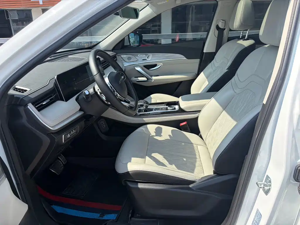 Jetour Jetour X70 Plus 2023 2.0T DCT Strong MAX 5-seater 2023 - thumbnail 10
