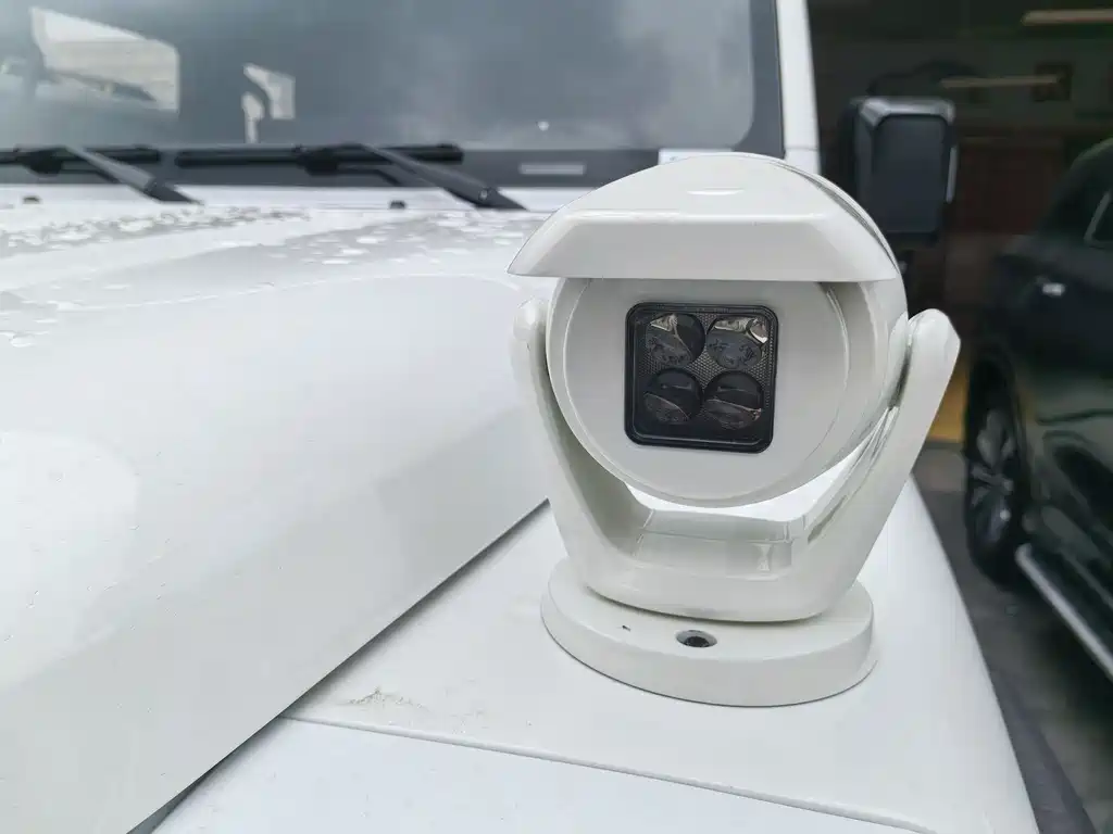 212 Explorer 2.0T 212 T01 2024 AWD 2026 - thumbnail 4