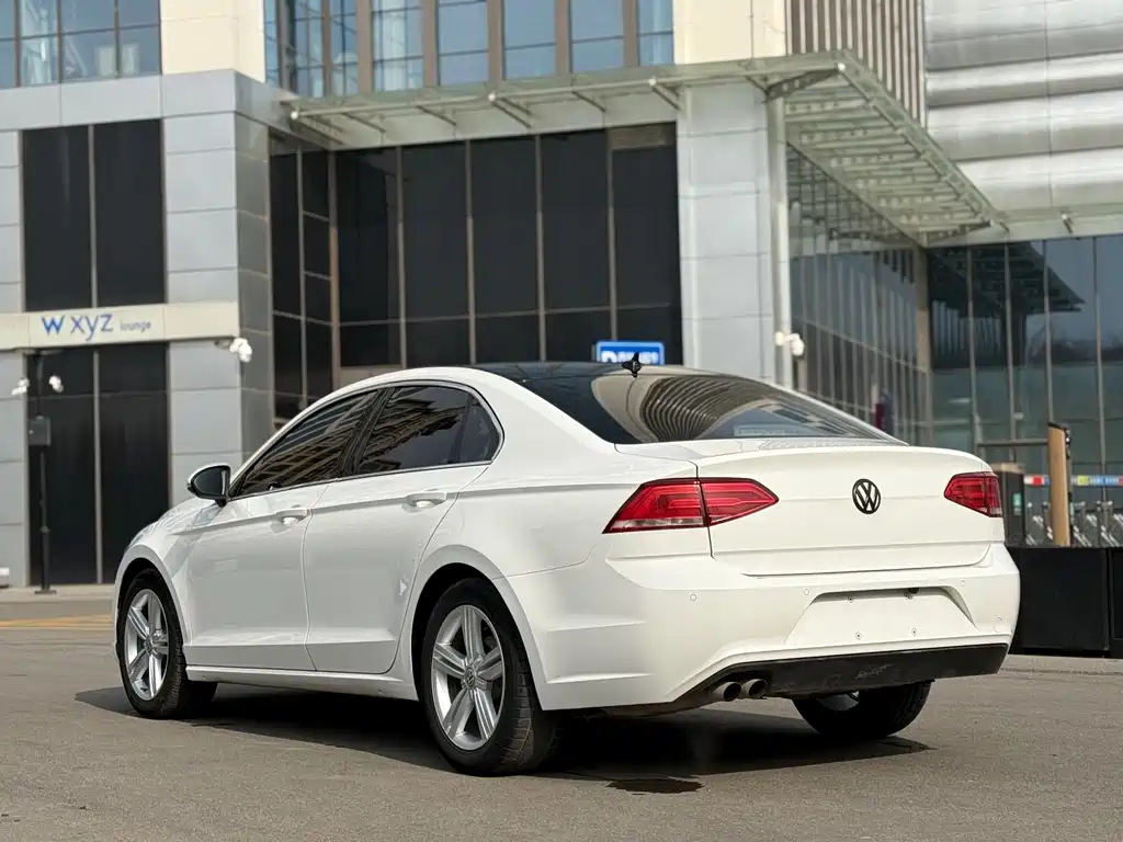 Volkswagen Lamando 2018 230TSI DSG Style Edition 2018 - thumbnail 6