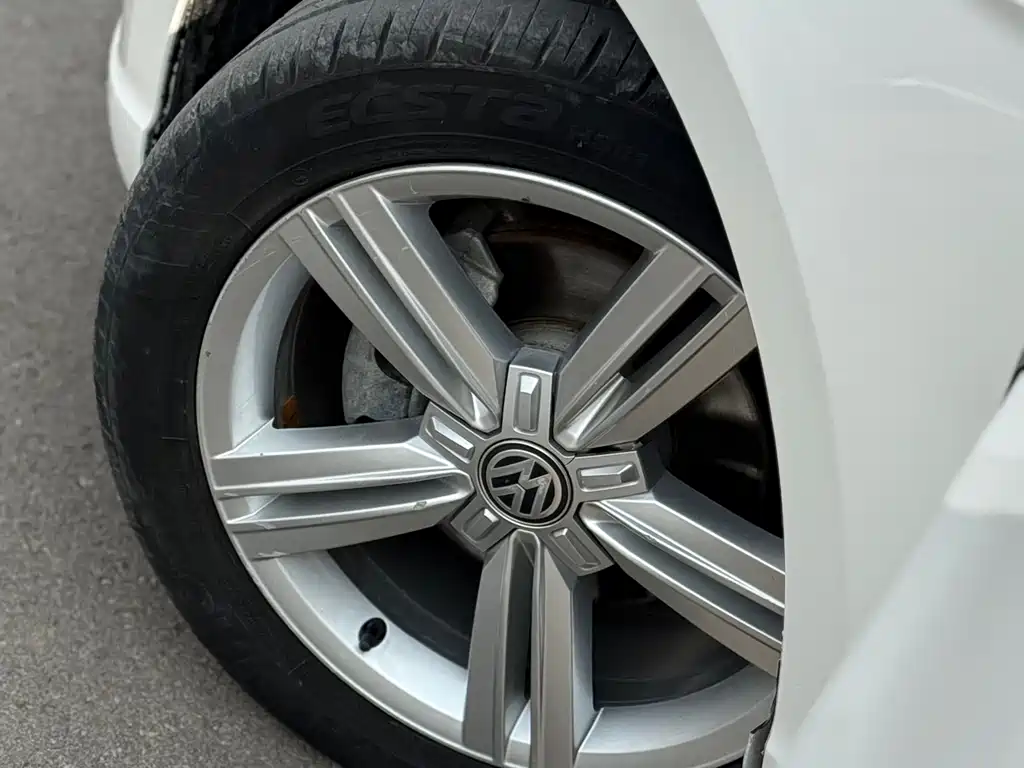 Volkswagen Lamando 2018 230TSI DSG Style Edition 2018 - thumbnail 7