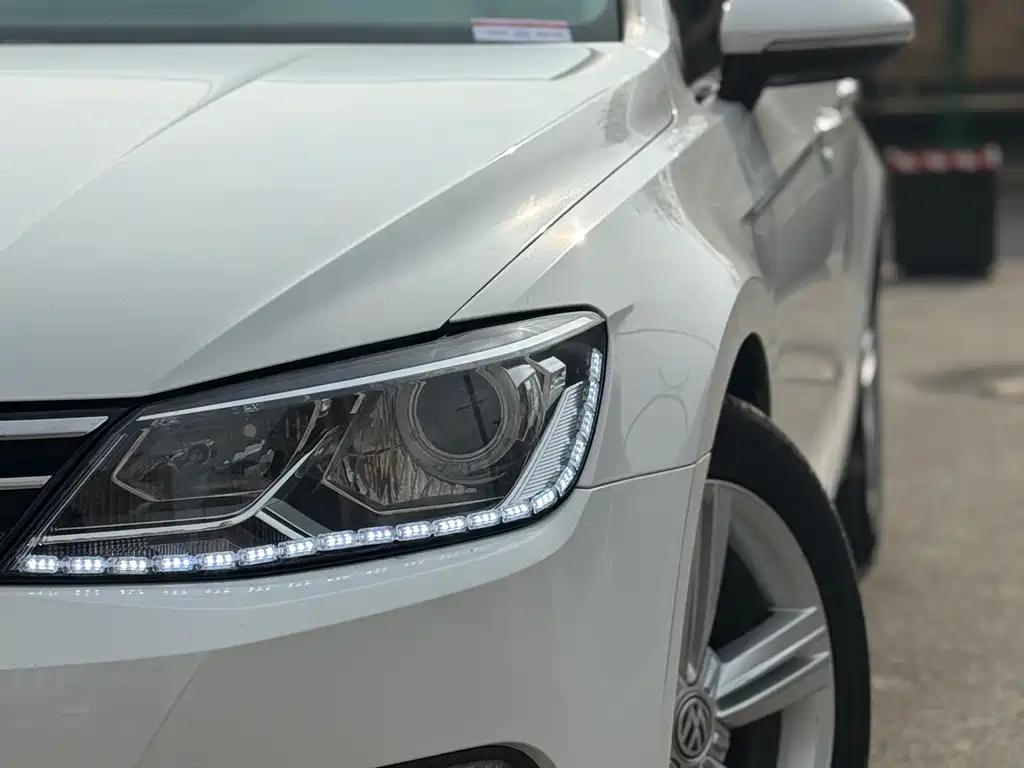 Volkswagen Lamando 2018 230TSI DSG Style Edition 2018 - thumbnail 8