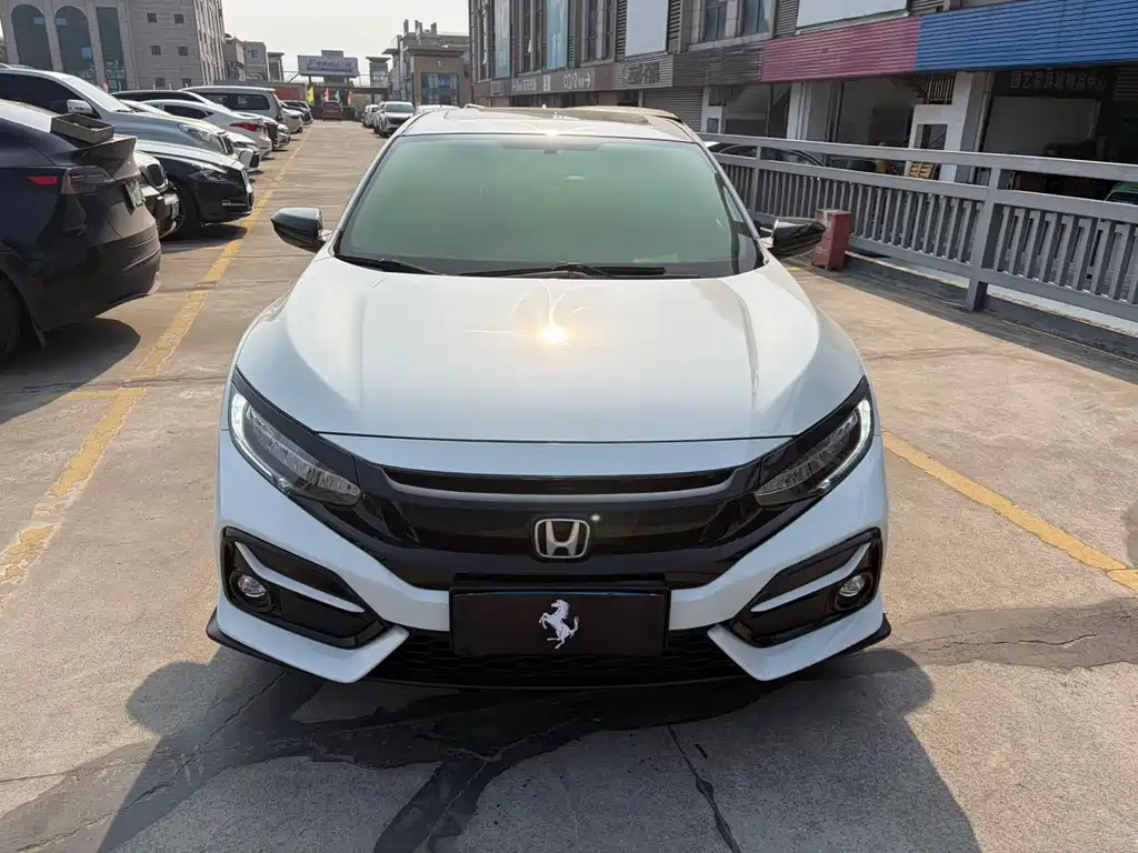 Honda Honda Civic 2021 Hatchback 220TURBO CVT Sport Edition 2022 - thumbnail 2