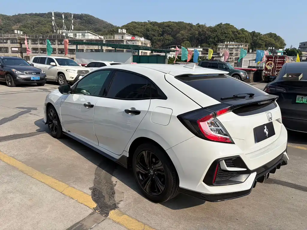 Honda Honda Civic 2021 Hatchback 220TURBO CVT Sport Edition 2022 - thumbnail 4
