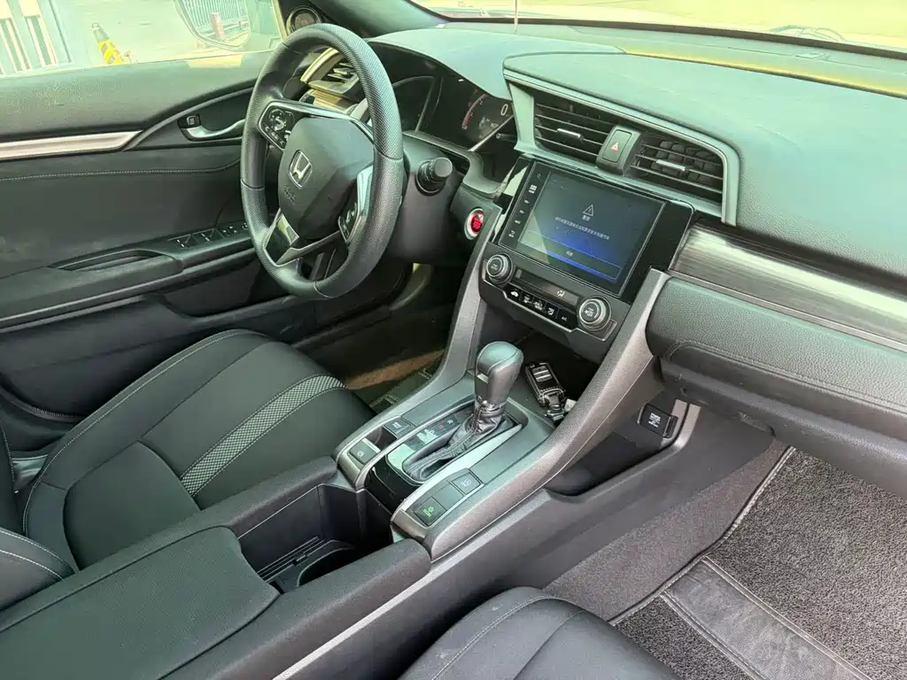 Honda Honda Civic 2021 Hatchback 220TURBO CVT Sport Edition 2022 - thumbnail 8