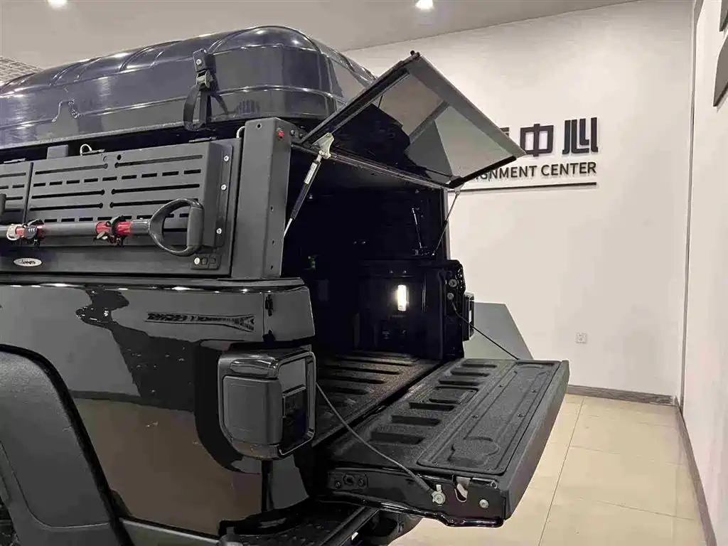 Jeep Gladiator 2023 3.6L Overland 2023 - thumbnail 16