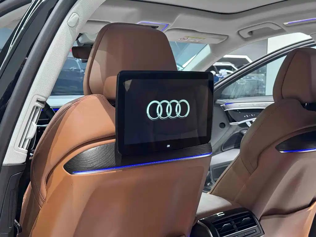 Audi Audi A8 2023 A8L 50 TFSI quattro Premium Selection 2023 - thumbnail 14