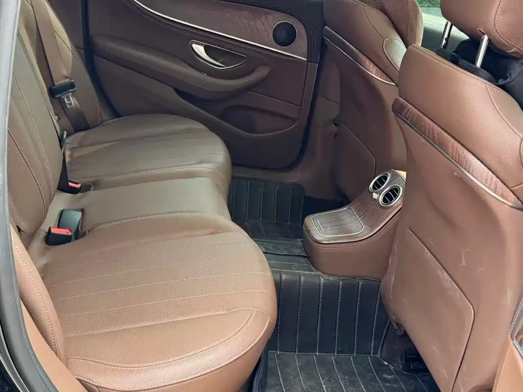 Mercedes-Benz Mercedes-Benz E-Class 2023 E 300 L Fashion Edition 2023 - thumbnail 3