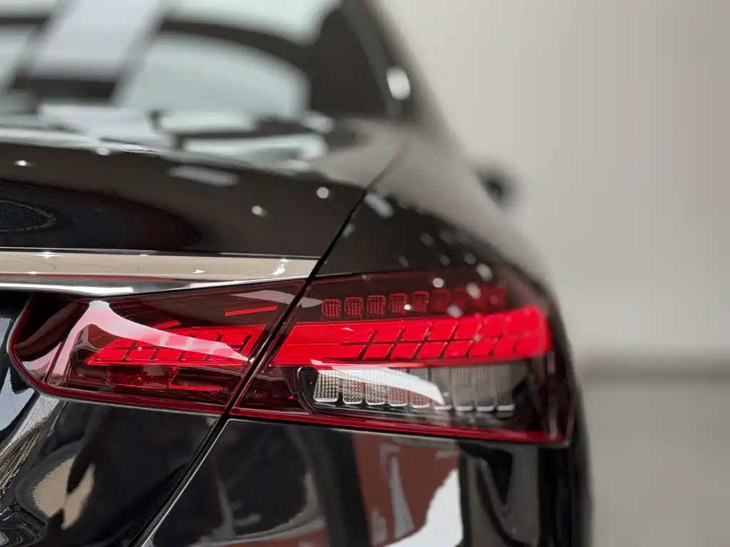 Mercedes-Benz Mercedes-Benz E-Class 2022 E 300 L Sport Luxury Edition 2022 - thumbnail 17