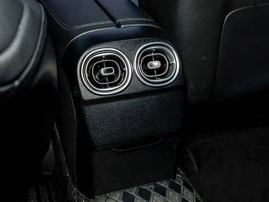 Mercedes-Benz Mercedes-Benz C-Class 2024 Model Year Facelift C 260 L Sport Edition 2024 - thumbnail 17