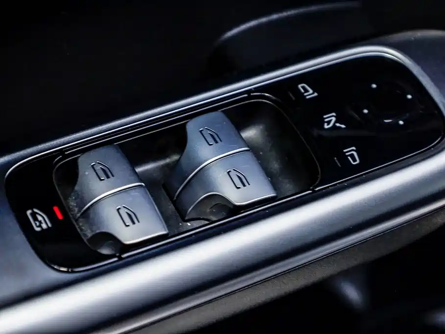 Mercedes-Benz Mercedes-Benz C-Class 2024 Model Year Facelift C 260 L Sport Edition 2024 - thumbnail 27