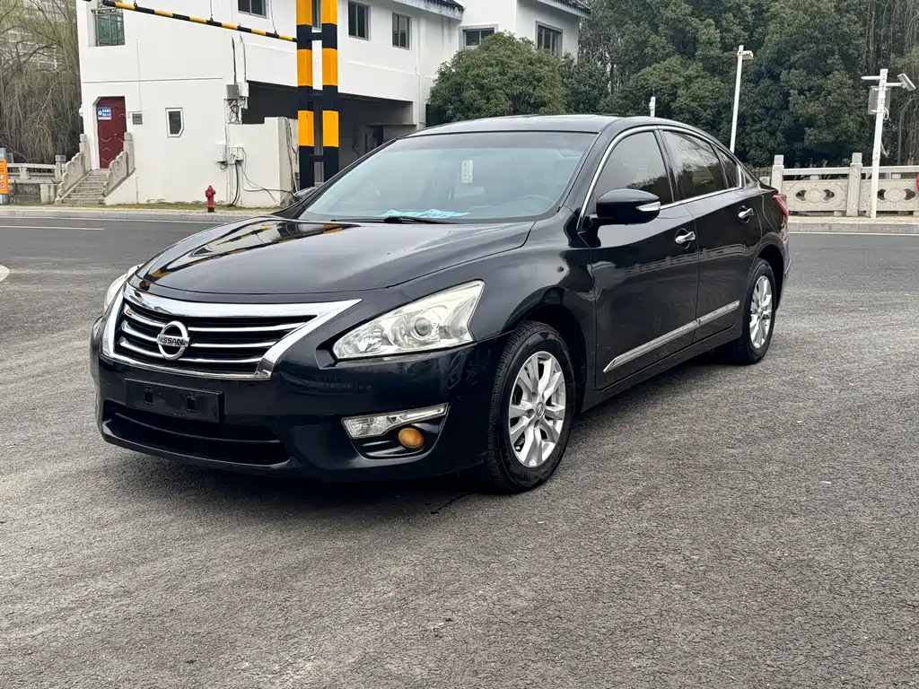 Nissan Nissan Teana 2015 2.0L XL-Sporty Europa League Sport Edition 2016 - thumbnail 3