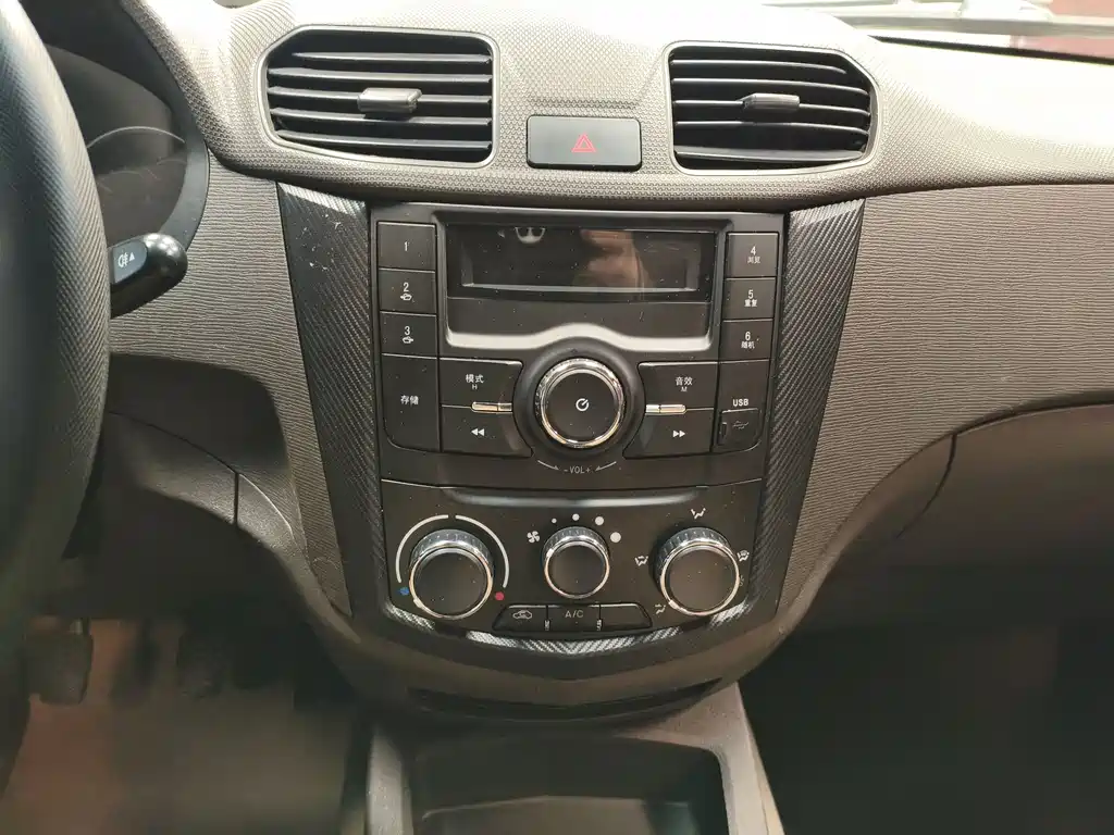 Wuling Motors Wuling Hongguang 2016 1.5L Comfort Edition S 2018 - thumbnail 9