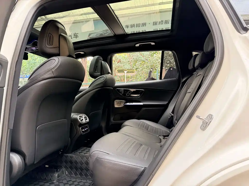 Mercedes-Benz Mercedes-Benz GLC 2023 GLC 300 L 4MATIC Dynamic Model 5-Seat 2023 - thumbnail 17