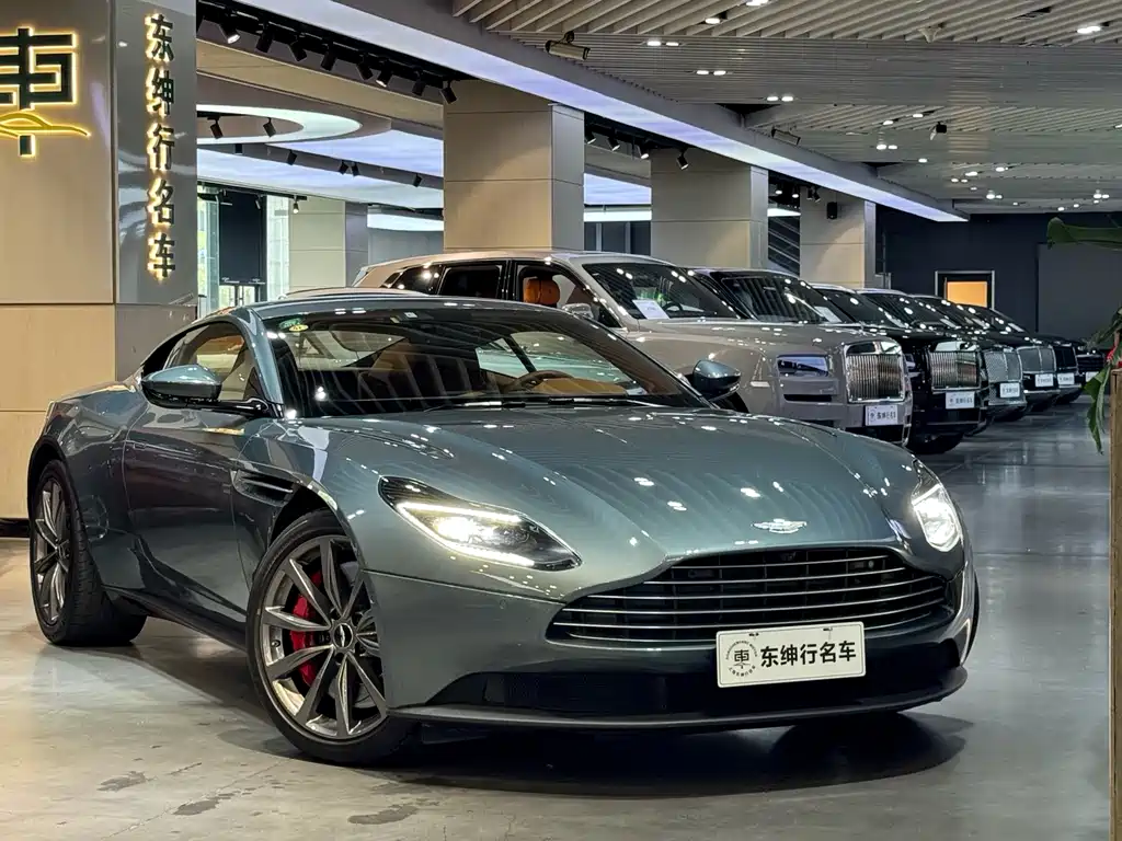 Aston Martin Aston Martin DB11 2019 4.0T V8 Coupe 2018 - thumbnail 4