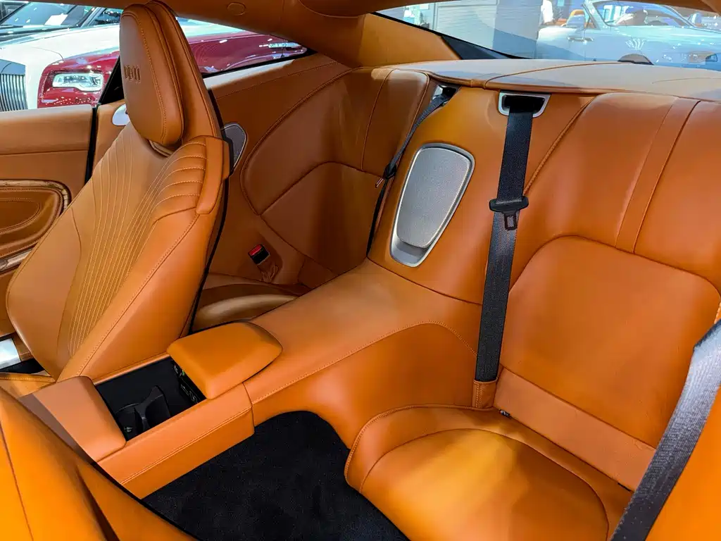 Aston Martin Aston Martin DB11 2019 4.0T V8 Coupe 2018 - thumbnail 21