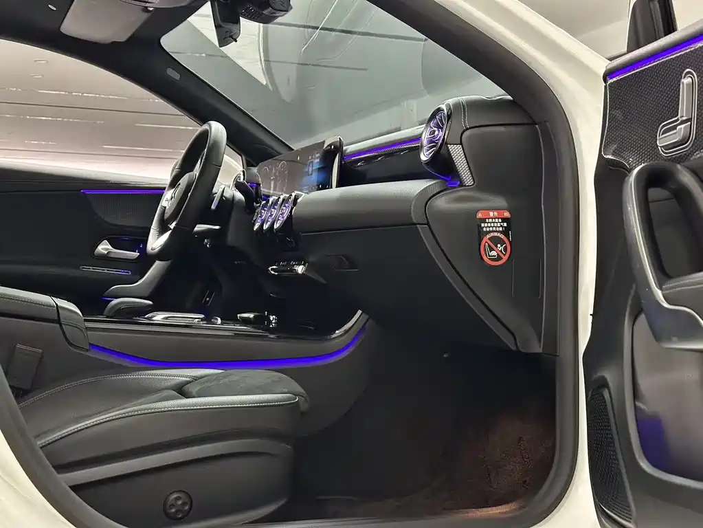 Mercedes-Benz Mercedes-Benz A-Class 2021 A 200 L Sport Sedan Fashion Edition 2021 - thumbnail 12