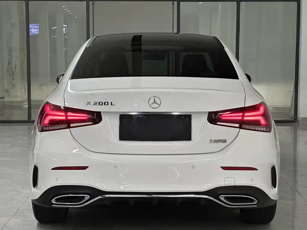 Mercedes-Benz Mercedes-Benz A-Class 2021 A 200 L Sport Sedan Fashion Edition 2021 - thumbnail 13