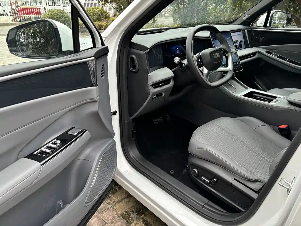 Geely Galaxy Geely Galaxy L7 2025 EM-i 115km Explorer+ Edition 2025 - thumbnail 8