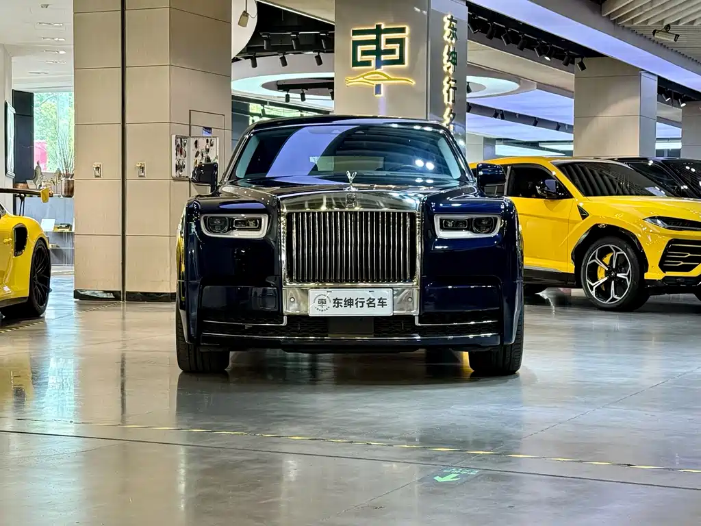 Rolls-Royce Phantom 2018 6.7T Extended Wheelbase Version 2020 - thumbnail 2