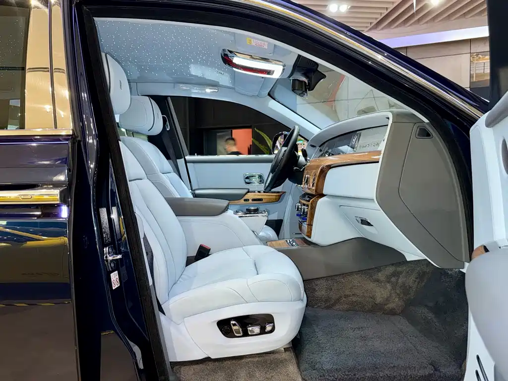 Rolls-Royce Phantom 2018 6.7T Extended Wheelbase Version 2020 - thumbnail 20