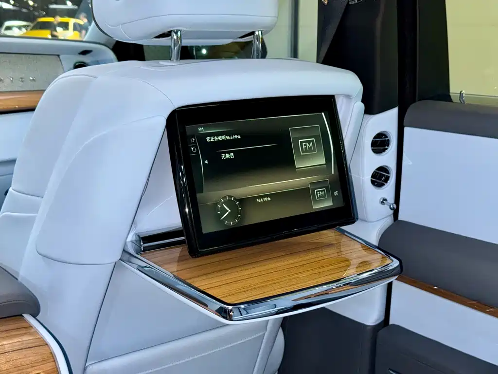 Rolls-Royce Phantom 2018 6.7T Extended Wheelbase Version 2020 - thumbnail 24