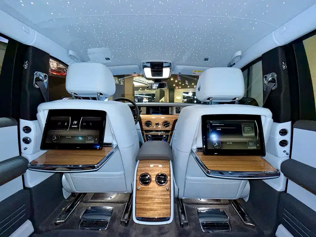 Rolls-Royce Phantom 2018 6.7T Extended Wheelbase Version 2020 - thumbnail 26