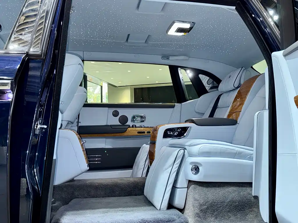 Rolls-Royce Phantom 2018 6.7T Extended Wheelbase Version 2020 - thumbnail 28
