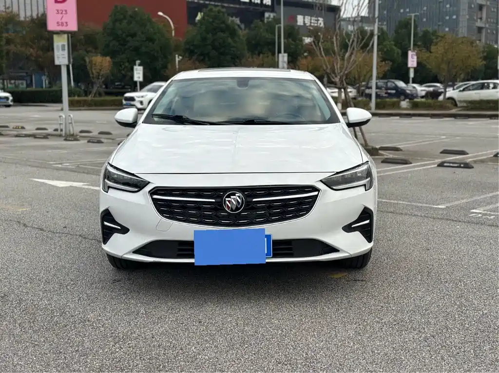 Buick Buick Regal 2021 552T Essence Edition 2021 - thumbnail 2