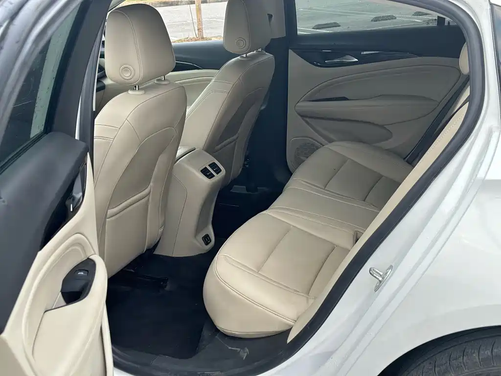 Buick Buick Regal 2021 552T Essence Edition 2021 - thumbnail 6