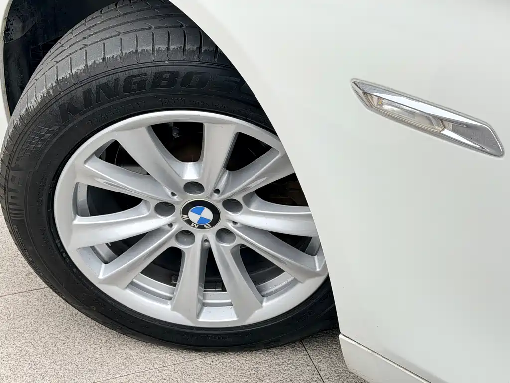 BMW BMW 5 Series 2013 525Li Leading Edition 2013 - thumbnail 18