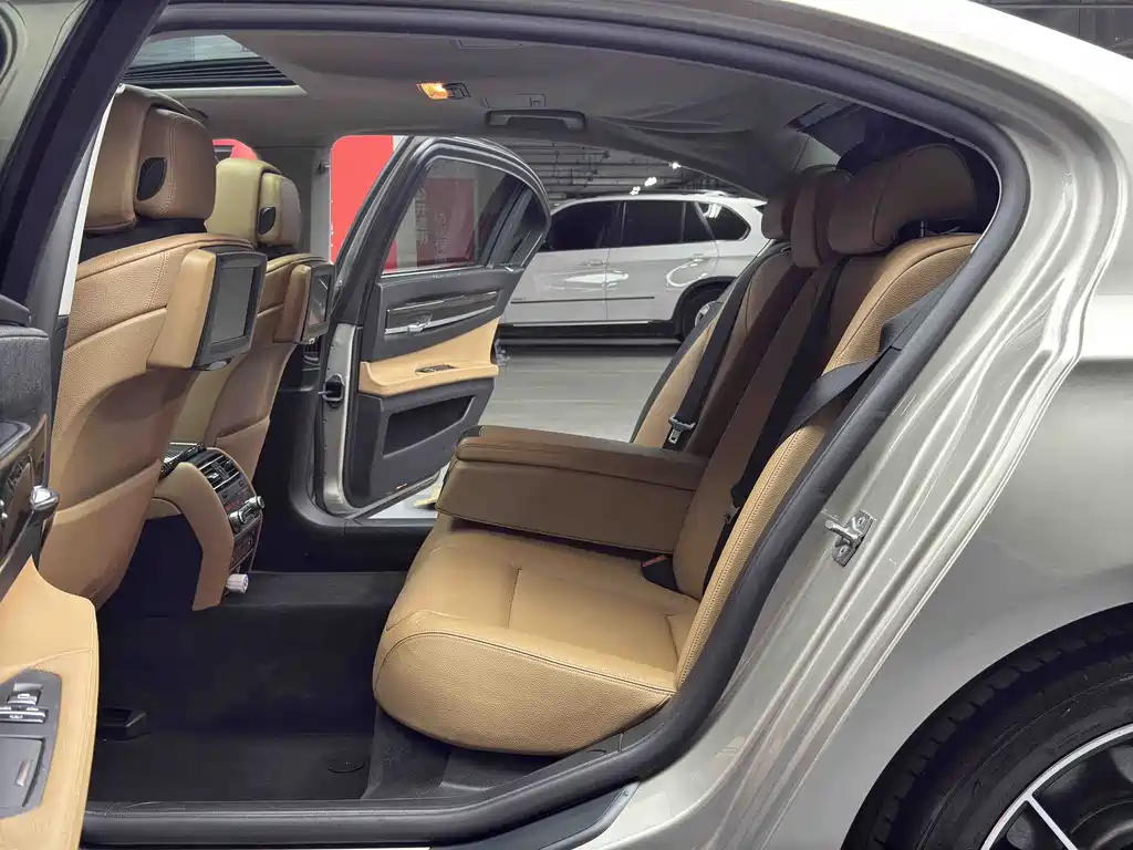 BMW BMW 7 Series 2009 740Li Leading Model 2011 - thumbnail 7