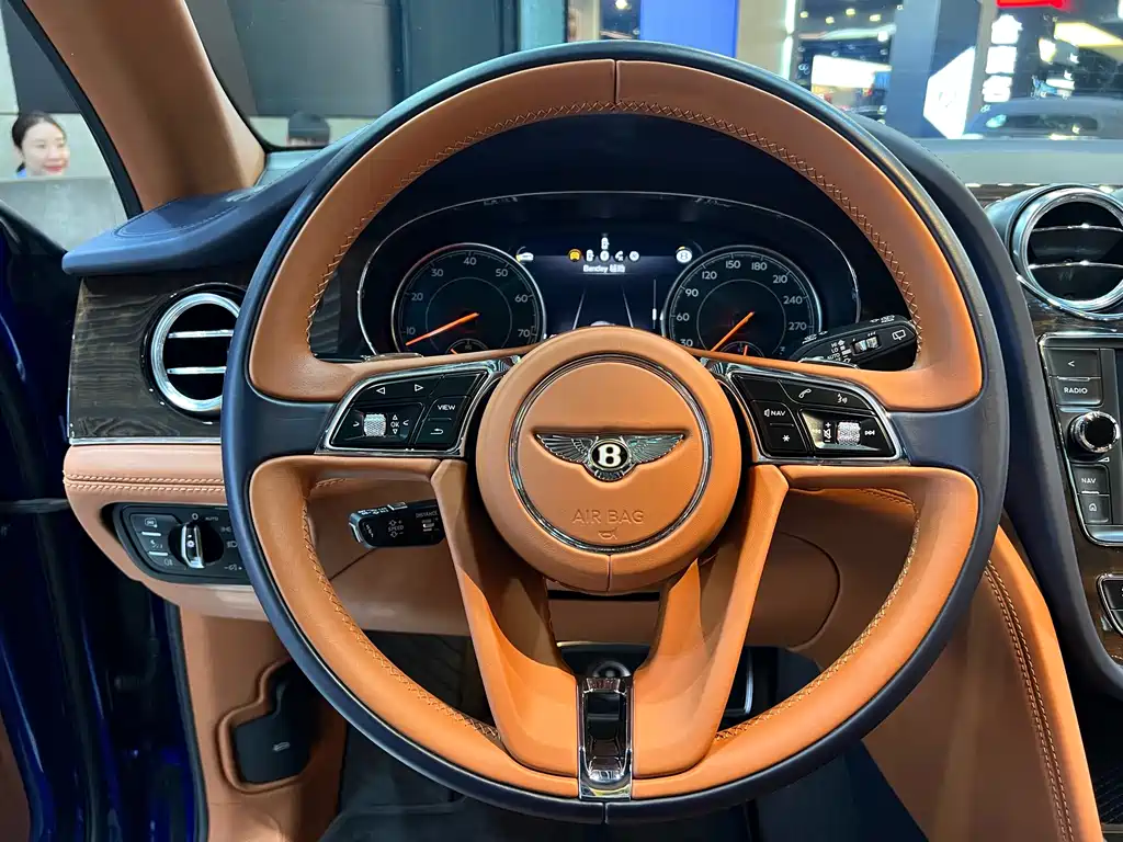 Bentley Bentayga 2018 4.0T V8 2019 - thumbnail 9