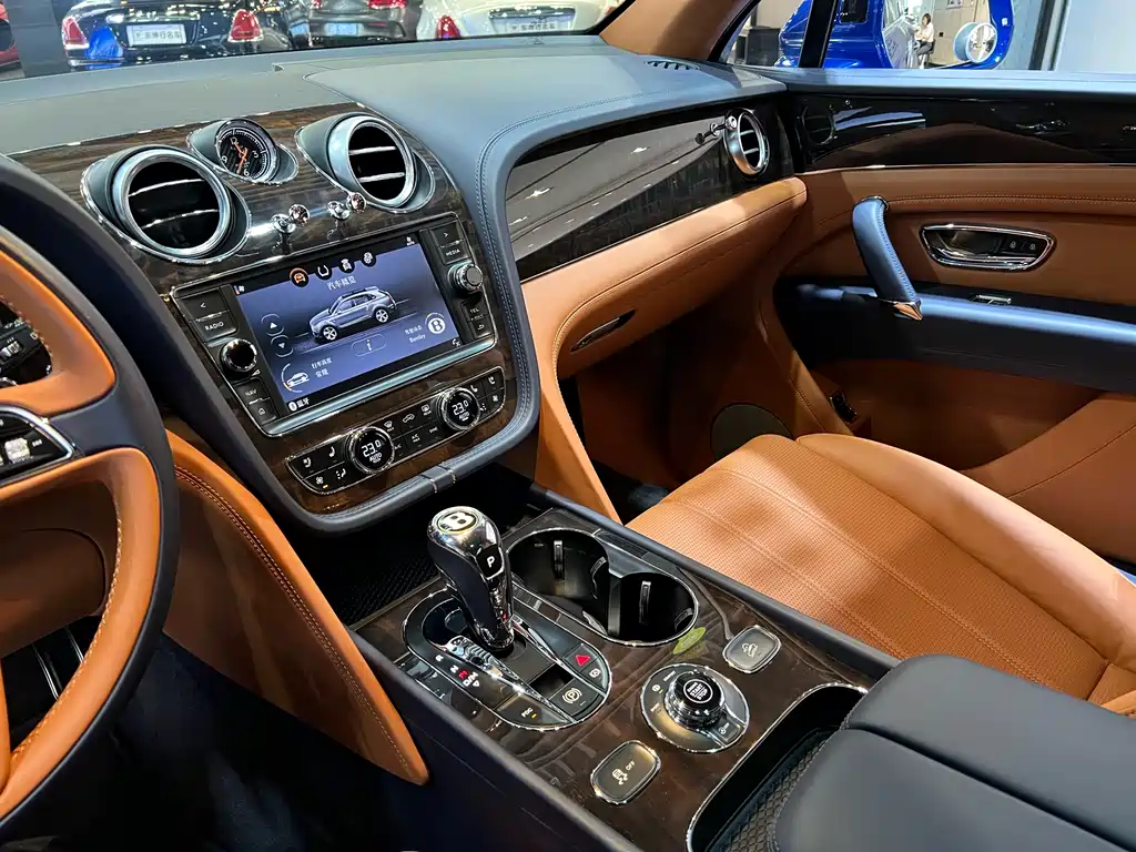 Bentley Bentayga 2018 4.0T V8 2019 - thumbnail 16