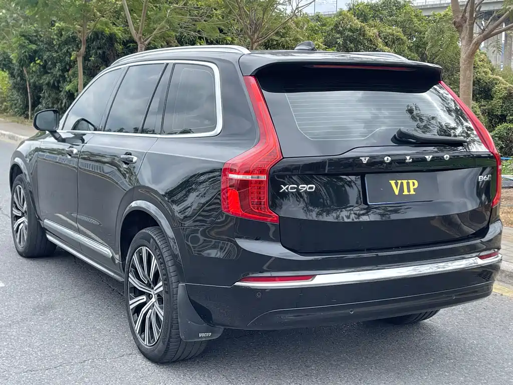 Volvo Volvo XC90 2022 B6 Momentum Luxury 7-seater 2022 - thumbnail 4